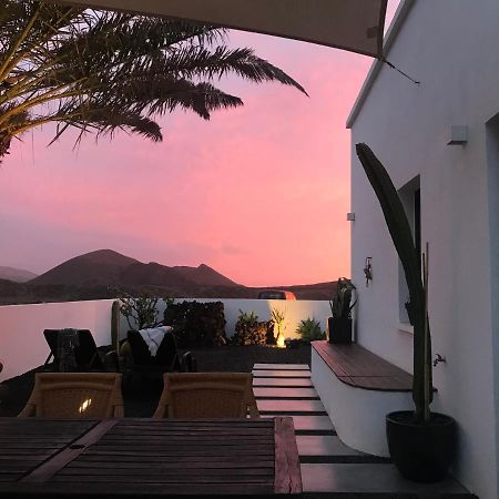 Casa Nusa La Santa Luaran gambar