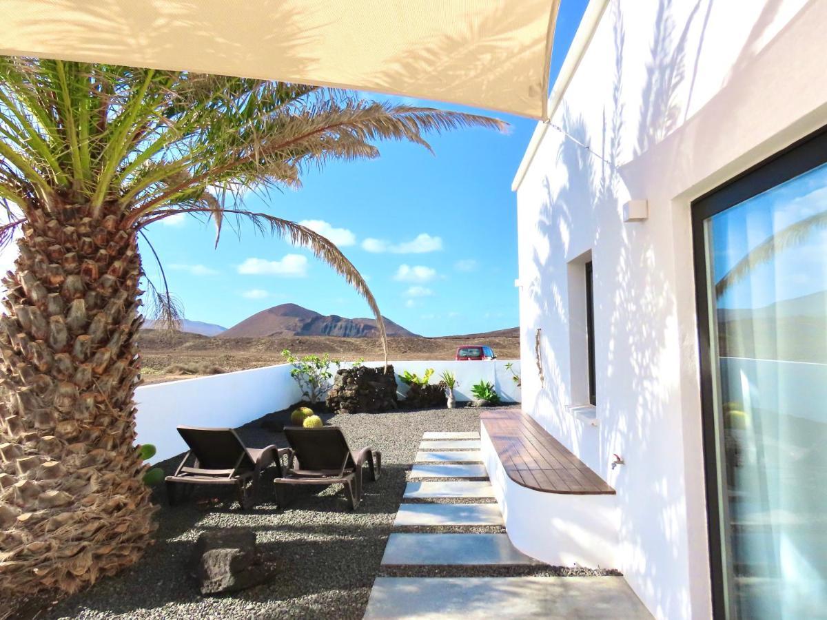Casa Nusa La Santa Luaran gambar