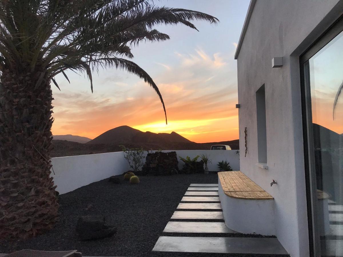 Casa Nusa La Santa Luaran gambar