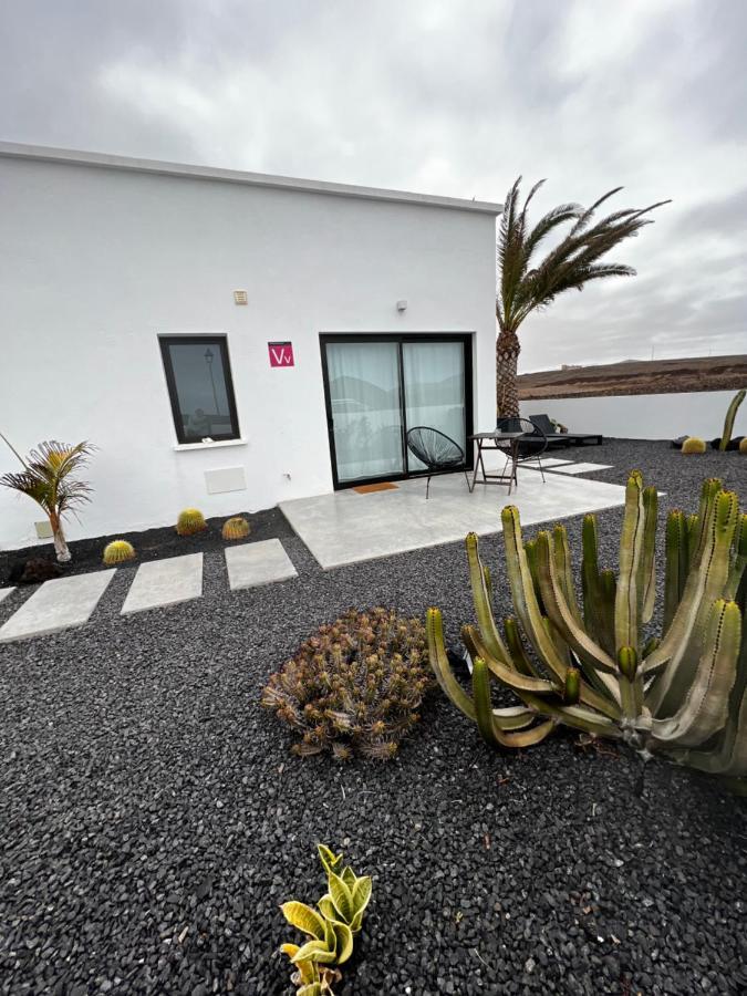 Casa Nusa La Santa Luaran gambar