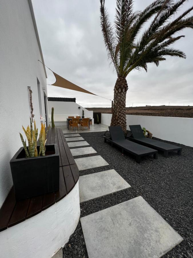 Casa Nusa La Santa Luaran gambar